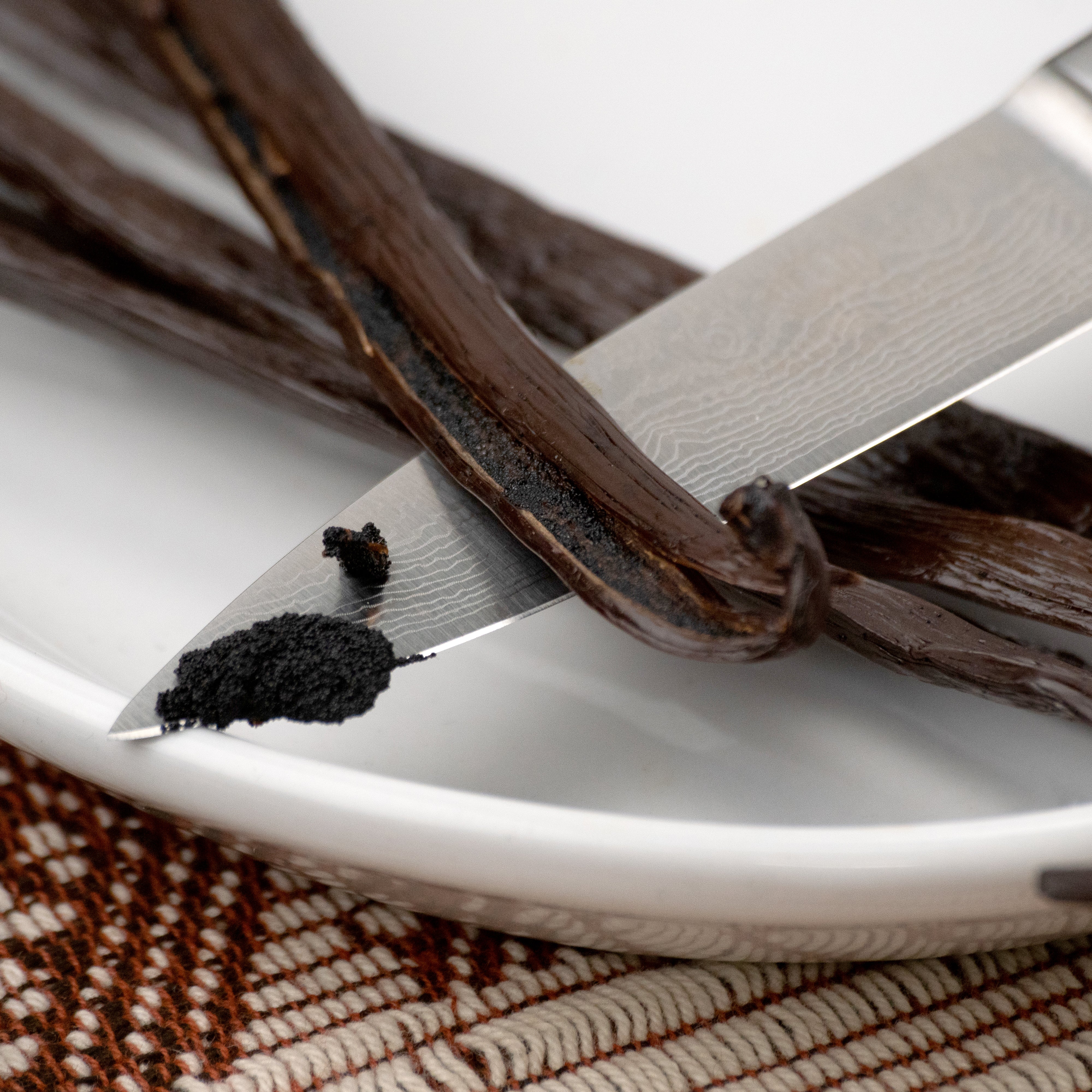 Co-Op Pricing Flores Grade A Vanilla Beans (Per Ounce) - Image 4