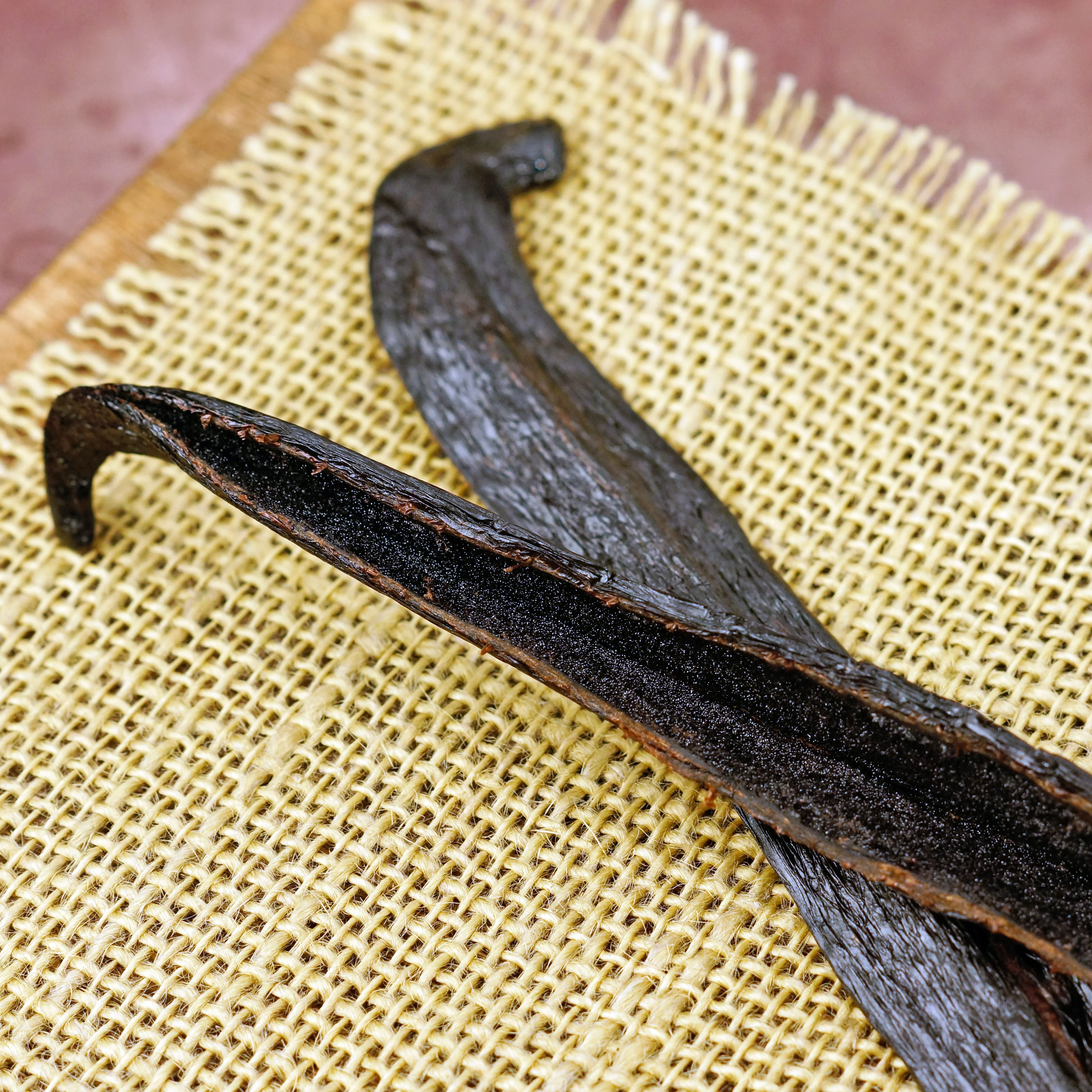 Co-Op Pricing Peruvian Grade A Vanilla Beans (Per Ounce) - Image 3