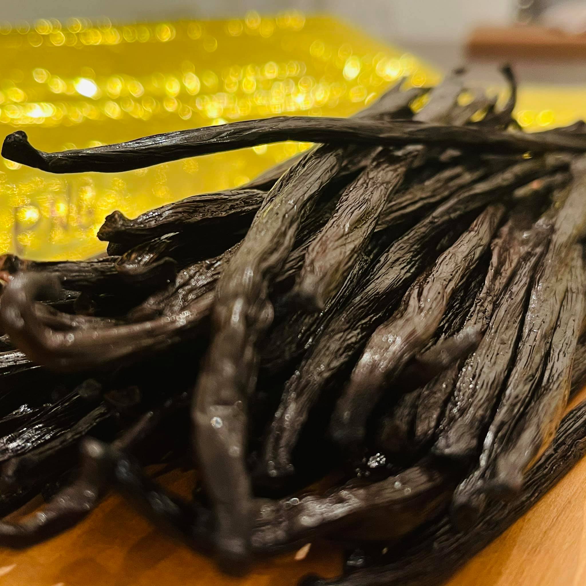 Co-Op - Papua New Guinea Grade A Vanilla Beans (Per Ounce) - Image 9