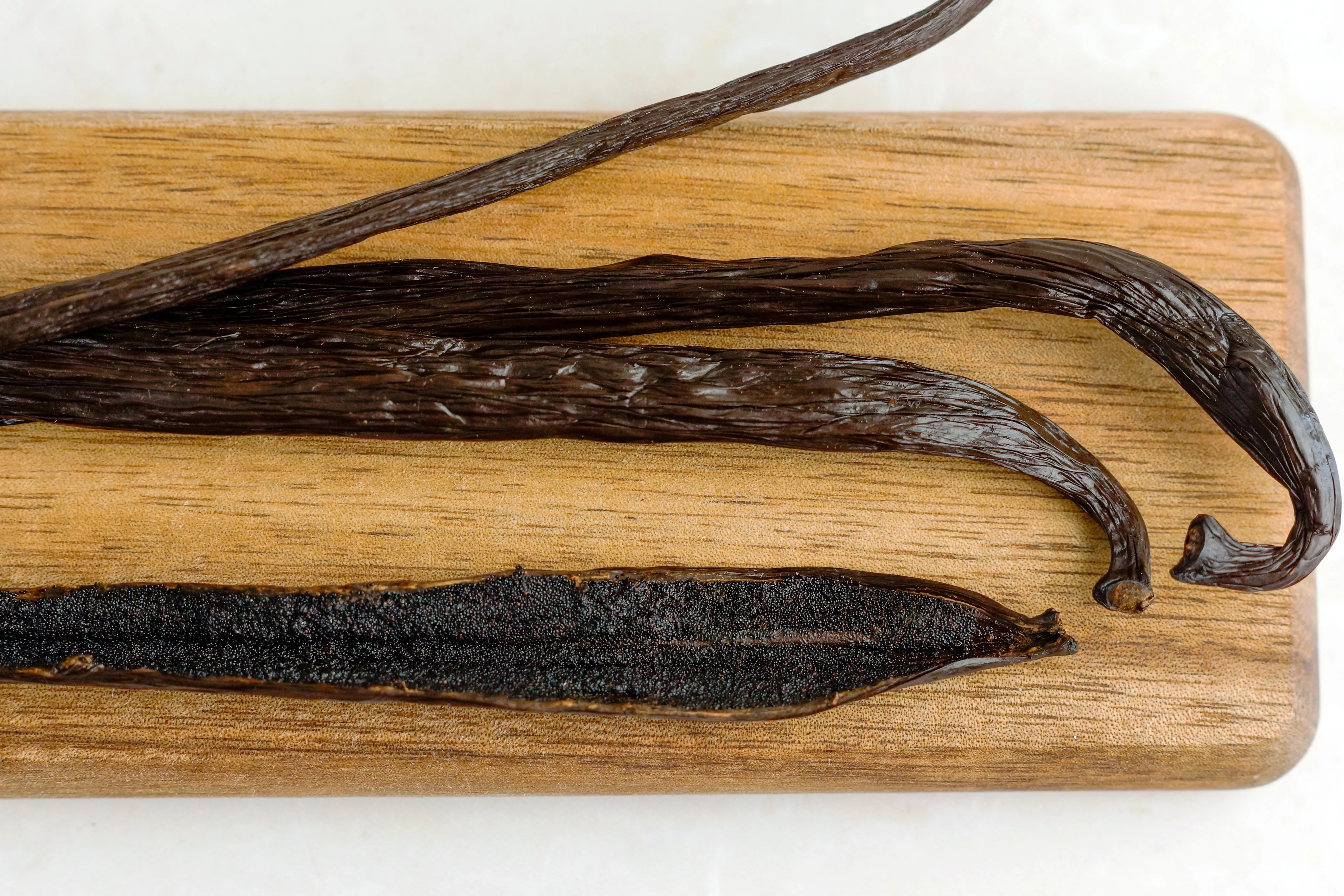 Co-Op Pricing Costa Rica Grade A Vanilla Beans (Per Ounce) - Image 3