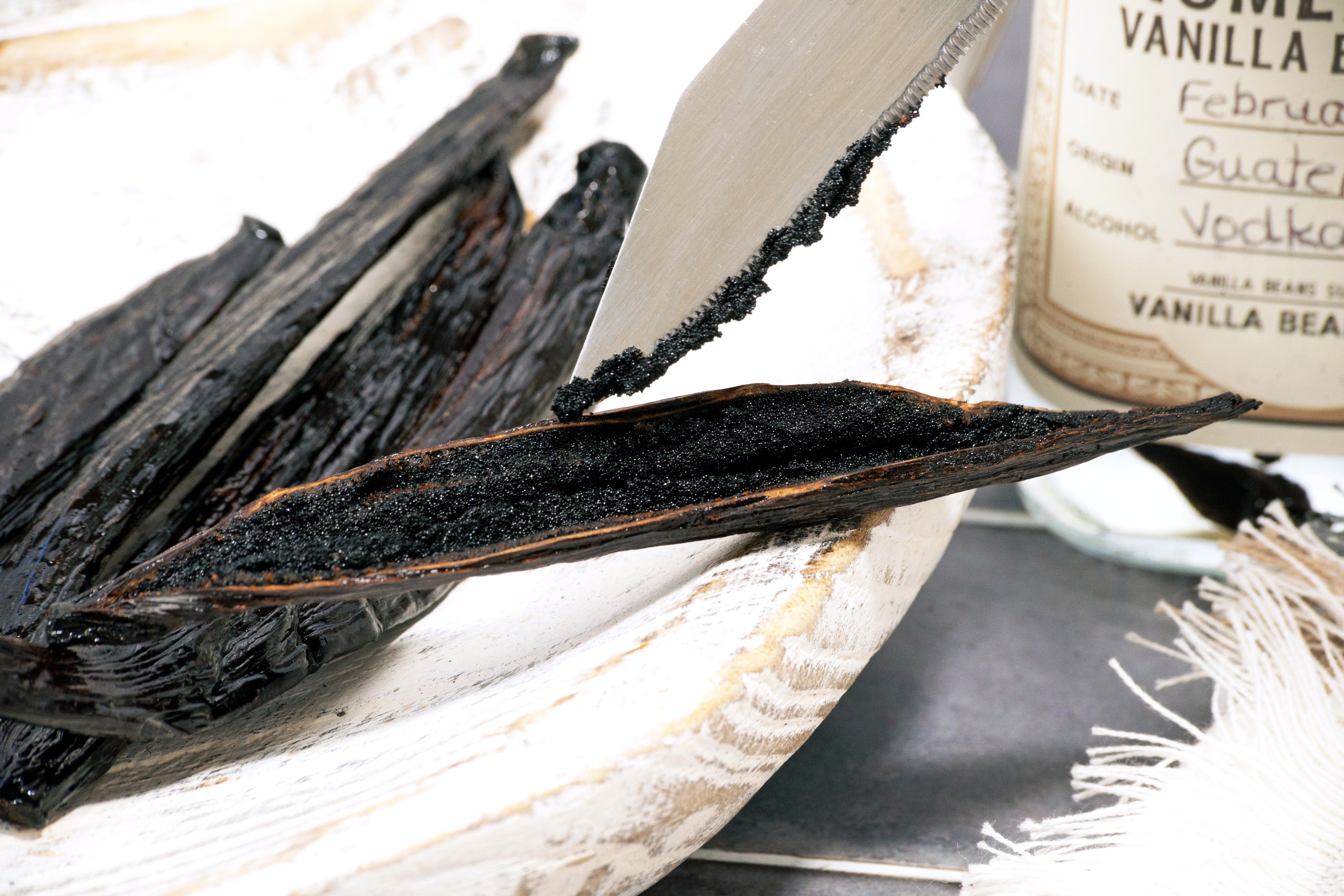 Guatemala Vanilla Beans - Whole Grade A Vanilla Pods for Vanilla Extract and Baking - Image 4