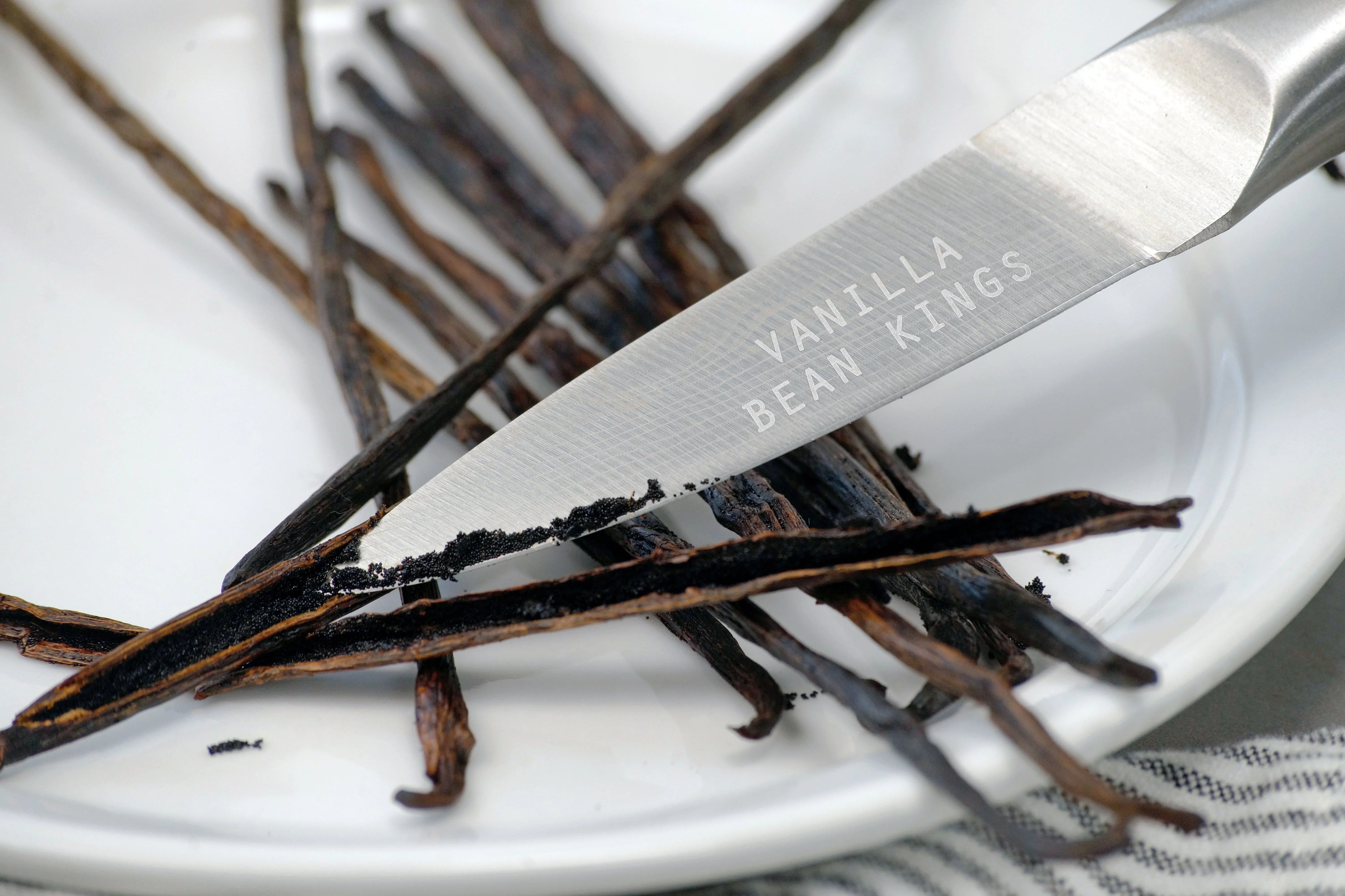 Organic Madagascar Vanilla Beans - Whole Grade B Pods for Extract Making - Image 6